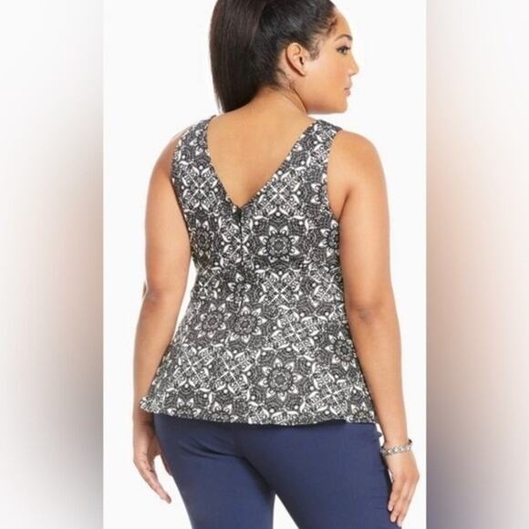 Torrid Lace Print Sateen Peplum Top Black Off White Size 5X - Picture 2 of 8